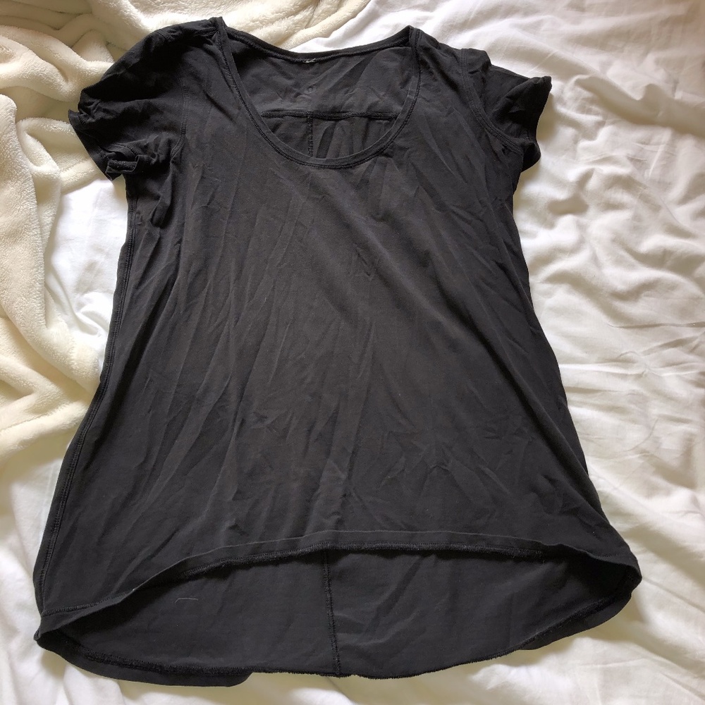 LULULEMON BLACK SCOOP NECK T SHIRT